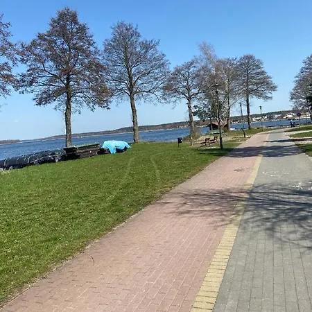 Nyaraló Dom Nad Jeziorem *