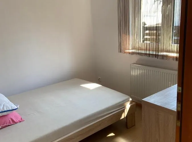 Dom Nad Jeziorem Vakantiehuis *