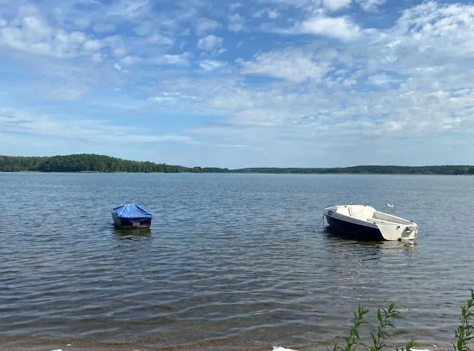 Dom Nad Jeziorem Vakantiehuis *