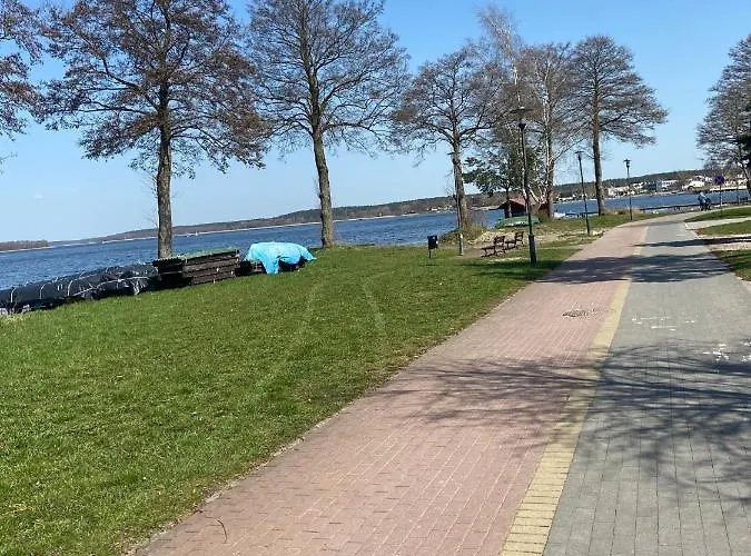 Vakantiehuis Dom Nad Jeziorem *